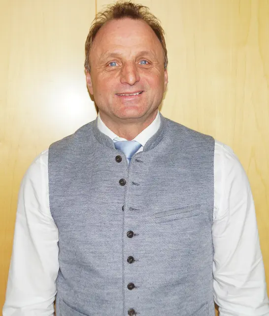 Bürgermeister Alexander Sartori hob im Rahmen der Bestellung die große Bedeutung des Bildungswerkes für das Gemeindeleben hervor. | Foto: Josef Wind