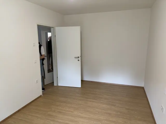 Einer der Räume der neuen Wohnung von Heide Leitner. | Foto: Schrofner