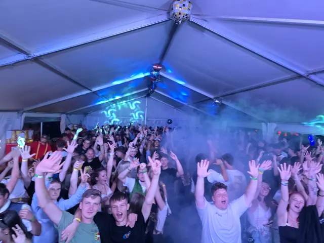 Stimmung aus dem Discozelt beim Sommernachtsfest. | Foto: FF St. Margarethen