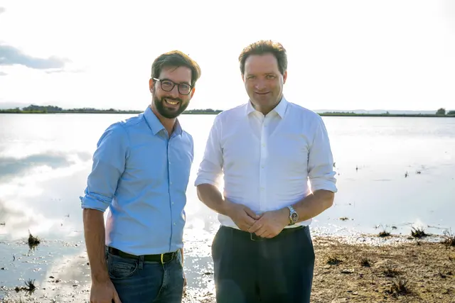 Bürgermeister Öhler und Bundesminister Norbert Totschnig beim Lokalaugenschein am Zicksee.  | Foto: Martin Öhler / Stadtgemeinde St. Andrä a.Z.