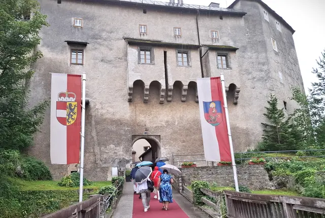 Auch im Dezember gibt es Kunst auf der Burg. | Foto: Josef Wind