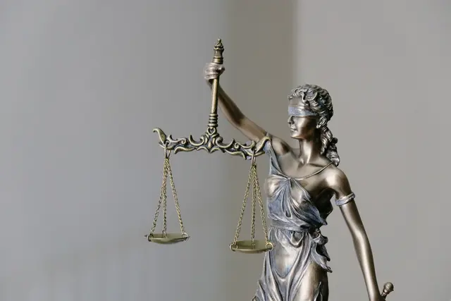 Am Internationalen Tag der Gerechtigkeit am 17. Juli steht das Thema Gerechtigkeit in verschiedenen Bereichen im Mittelpunkt. | Foto: Tingey Injury Law Firm/Unsplash