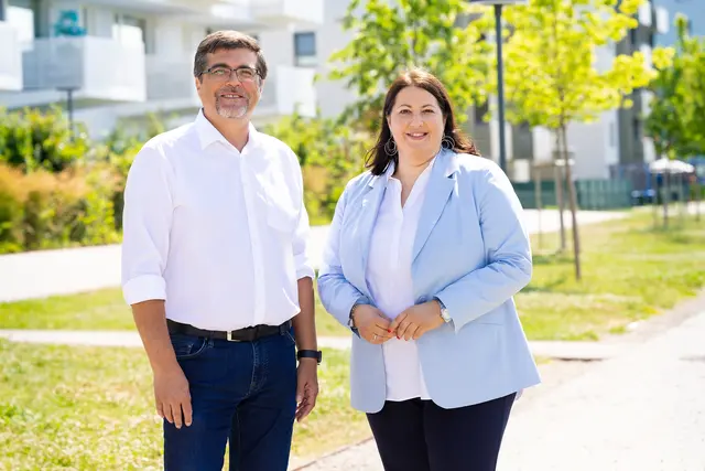 Vizebürgermeisterin Kathrin Gaál und der Leiter der MieterHilfe der Stadt Wien Christian Bartok. | Foto: Schedl/WohnserviceWien