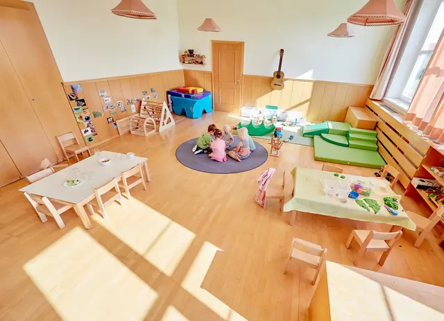 Die Kinderstube Langau profitiert nicht nur von der neuen Gitarre, sondern auch von der damit verbundenen Freude und Motivation, die Musik den Kindern vermittelt. | Foto: Marktgemeinde Langau