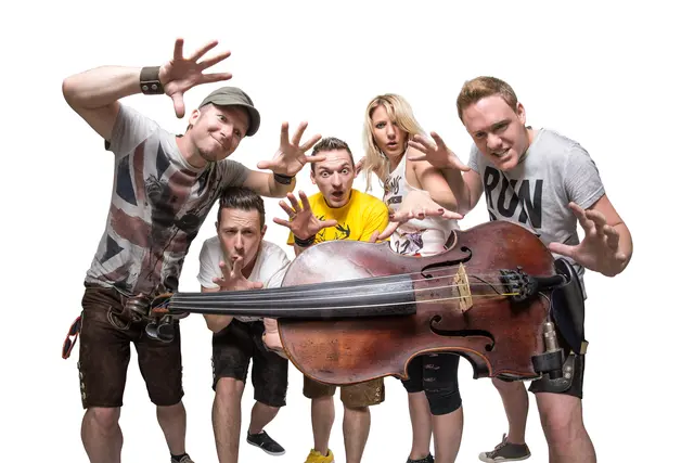 Beim Zeltweger Hauptplatzfest am 26. Juli heißt es ab 19.30 Uhr Bühne frei für die Aufgeiger. | Foto: Die Aufgeiger