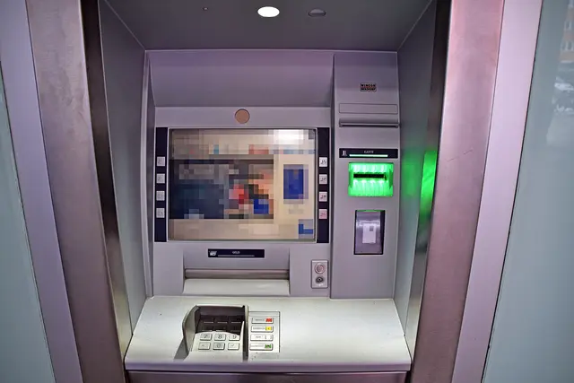 Rund 1.000 Bankomaten stehen in Tirol zur Verfügung.