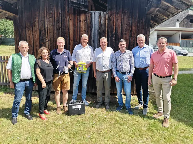 Unterstützung gab es auch von den Bürgermeistern der umliegenden Gemeinden. | Foto: Rehkitzrettung Nockregion