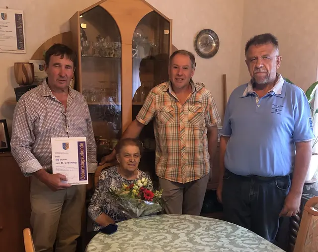 Ella Stubits beging ihren 85. Geburtstag. | Foto: Gemeinde Deutsch Schützen-Eisenberg