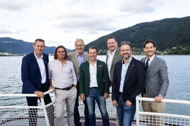 Landesinnungsmeister Michael Schnabl, Landesinnungsmeister Salzburg Walter Aigner, Lehrlingssprecher WKK KommR Bernhard Plasounig, Berufsgruppensprecher Zweirad KommR Dieter Hahn, Gremialobmann Oskar Dörfler, Spartenobmann Gewerbe Peter Storfer und Geschäftsführer der KFZ-Wirtschaft Philipp Schasché (von links) | Foto: Peter Just
