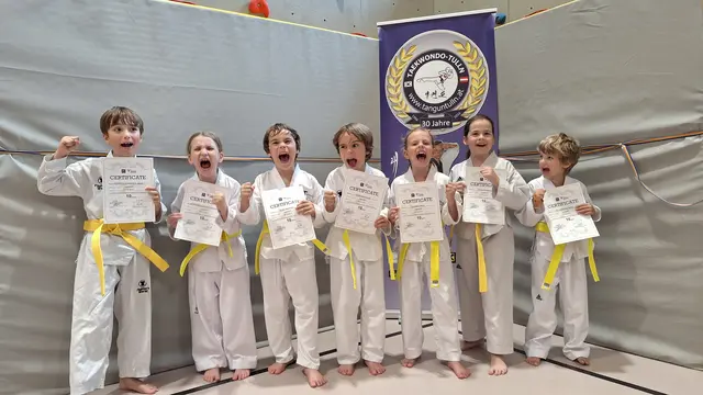 Bambinis bestanden die Prüfung auf den 10. KUP und sind ab Herbst bei den Schüler-Trainings dabei.