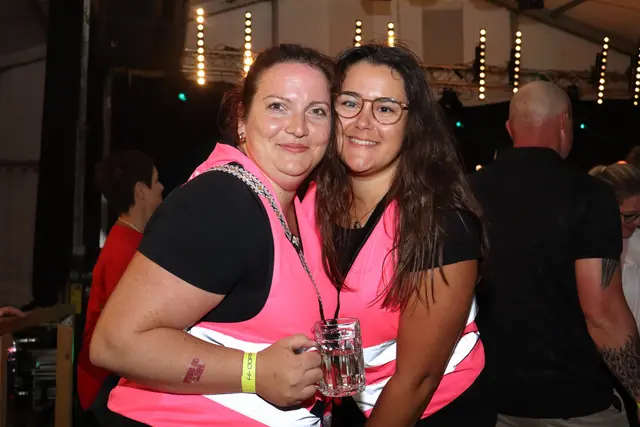 Julia Holzmann, Sabrina Schönhuber 