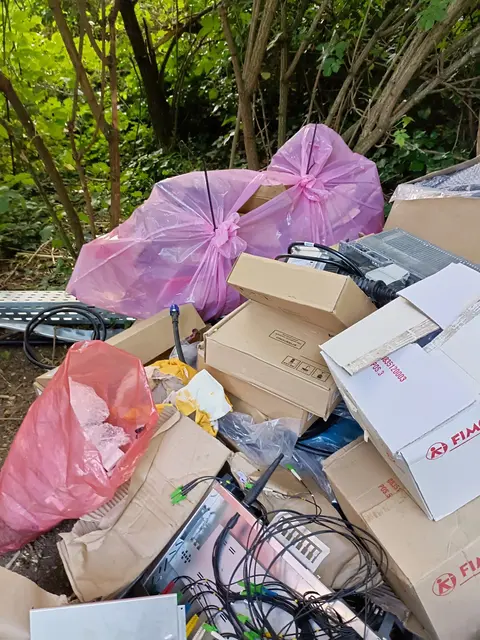 Ein ganzer Berg voll Müll wurde sich selbst überlassen. | Foto: Z.V.g.