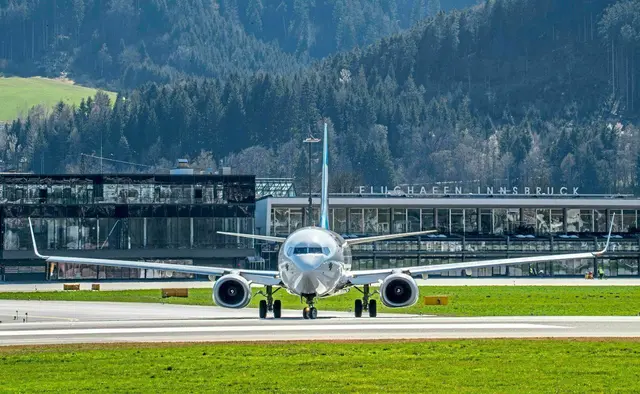 Der Innsbrucker Flughafen als Thema im Nationalrat, mit einer Petition soll der Standort gestärkt werden. | Foto: zeitungsfoto.at