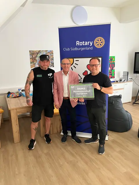 Monatspatenschaft: Rene Wagner Jugendbetreuer, Walter Toniolli (Präsident Rotary Club Südburgenland), Marek Zeliska, SOS-Kinderdorfleiter Burgenland | Foto: SOS-Kinderdorf Burgenland