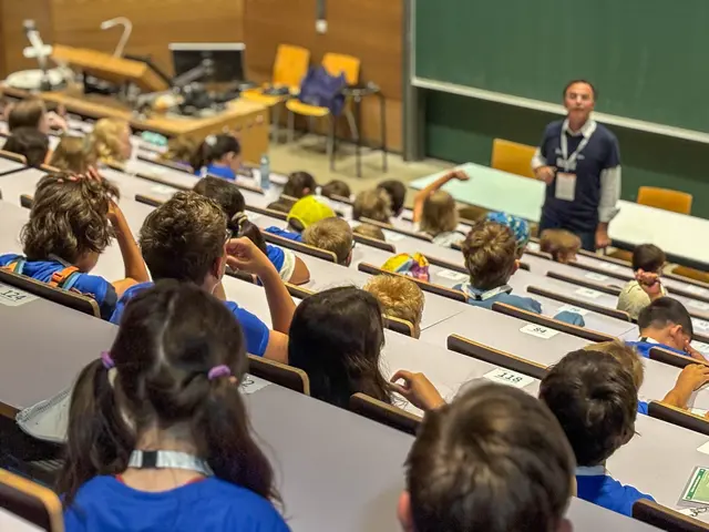 Bei den Vorlesungen werden die verschiedensten Themen besprochen. | Foto: Andreas Pölzl/MeinBezirk