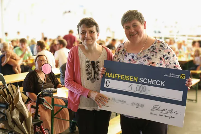 Freude über die Spende bei Erika Wagner und Sabine Lindorfer 

Foto: privat