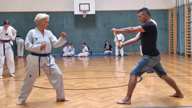 Anita Baumgartner vor ihrem Bruchtest