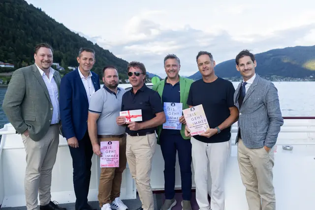 Eine Verlosung sorgte für zusätzliche Freude bei den Teilnehmern des Tages der KFZ-Wirtschaft am Ossiacher See. Am Bild: Gremialobmann Oskar Dörfler, Landesinnungsmeister Michael Schnabl, Andreas Putz (AAP-Technikverleih und Handel), Gernot Kanatschnig, Richard Andrä ( Cavinnash), Willibald Hartl (Hartl-KFZ), Geschäftsführer der KFZ-Wirtschaft Philipp Schasché (von links) | Foto: Peter Just