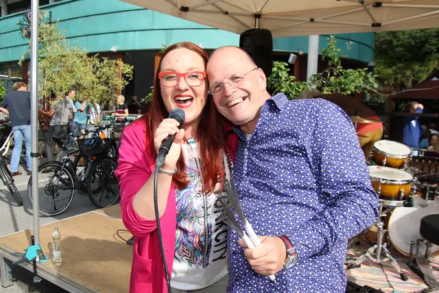 Nane Frühstückl und Michael unterhielten die Besucher.