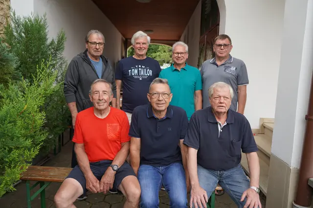 Die "Original-Vertreter" des 57er-Jahrgangs traf sich beim Marktfest in Weiden am See | Foto: Andrea Glatzer