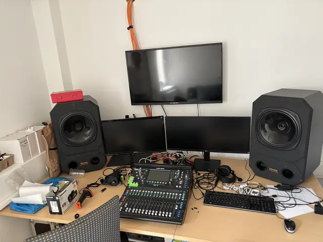 Die gesamte Technik der Proberäume kann vom Büro aus gesteuert werden.  | Foto: MeinBezirk