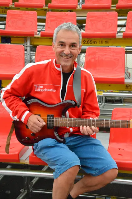 Frajo Köhle, der als musikalischer Direktor von "Romeo &amp; Julia" agiert, stand meinBezirk Rede und Antwort. | Foto: Sabine Schletterer