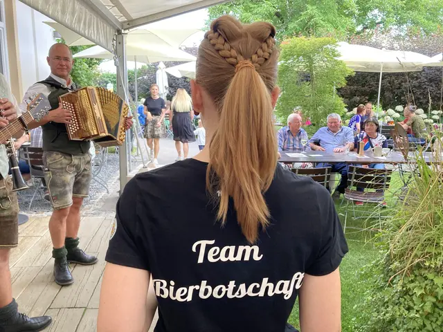 Besonders hervorzuheben ist das engagierte, stets freundliche Servicepersonal, das selbst im Trubel stets den Überblick und ein Lächeln behielt. 

