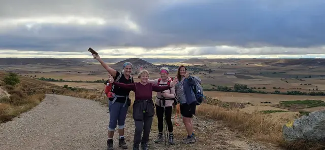 Auf ihrem 13-jährigen Pilgerweg traf die Gruppe Menschen aus aller Welt – von Australien bis Kalifornien. | Foto: Carmen Filz
