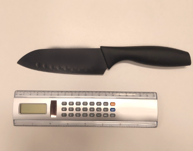 Der Täter bedrohte die jungen Männer mit einem Messer. | Foto: LPD Wien