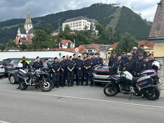 Die Bilanz der Einsatzkräfte war durchwegs positiv.
Großer Dank an alle Blaulichtorganisationen, die für einen reibungslosen, sicherern Ablauf gesorgt haben.
