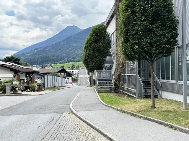 Der Max-Föger-Weg, der am Inntalcenter entlang nach Süden führt, ist ab Montag, 14.7., gesperrt. | Foto: MG Telfs/Dietrich