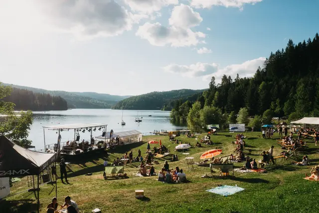 Traumhaftes Wetter, alternative Musik und eine Top-Stimmung: Das Golden Lake Festival war ein voller Erfolg. | Foto: Kamera Kerl - Nussbaumer Tobias