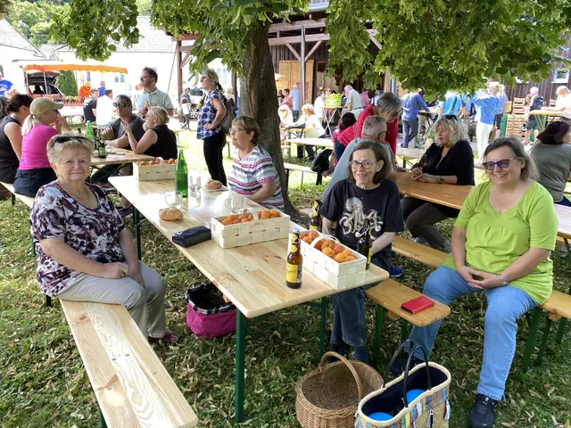 Entspannt und regional einkaufen am Markt der Erde in Lutzmannsburg | Foto: Gesa Buzanich