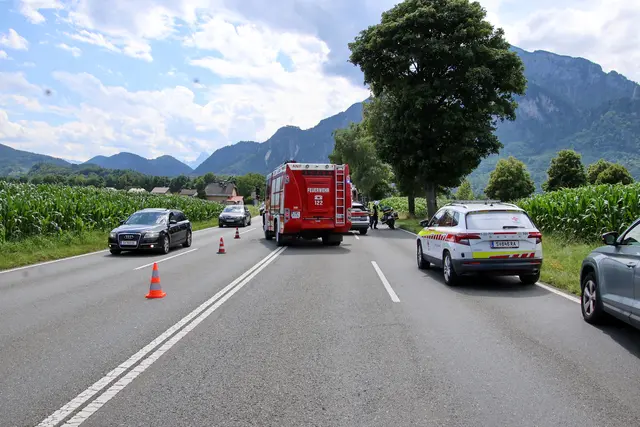 Schwerer Verkehrsunfall auf der Alpenstraße bei Anif. | Foto: HKroBild