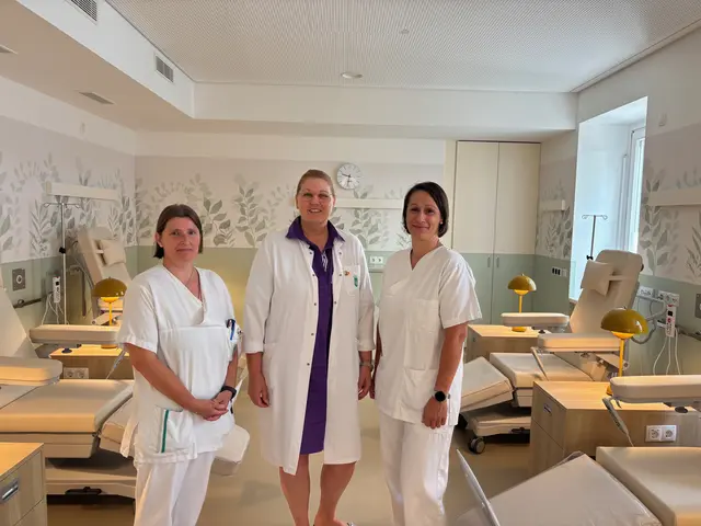 Breast Care Nurse (BCN) Monika Klein, die Leiterin des Brustgesundheitszentrums Feldbach-Fürstenfeld Gunda Pristauz-Telsnigg | Foto: MeinBezirk