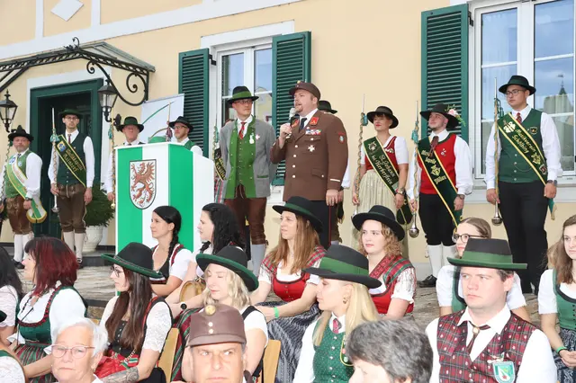 Bgm. Peter Domweber hieß die musikalischen Gäste in Grafendorf willkommen. | Foto: Alfred Mayer