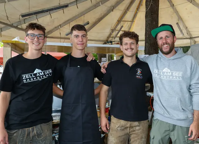 Christian , Glenn , Jakob und Mario (Zell am See Basketball).