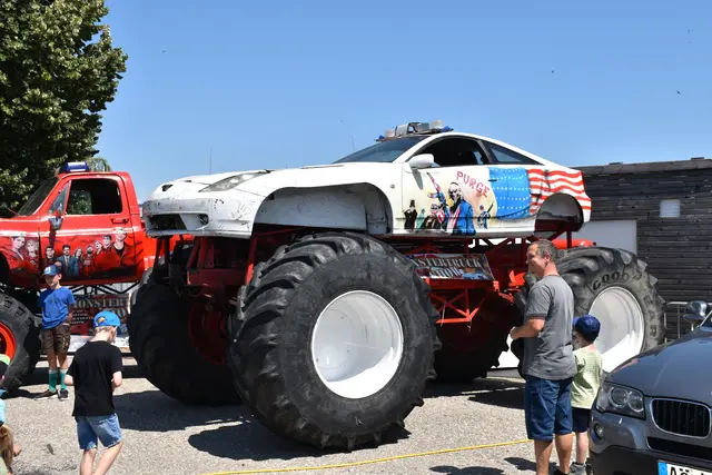 Reifen, die größer als ein Erwachsener sind. | Foto: Alexandra Goll