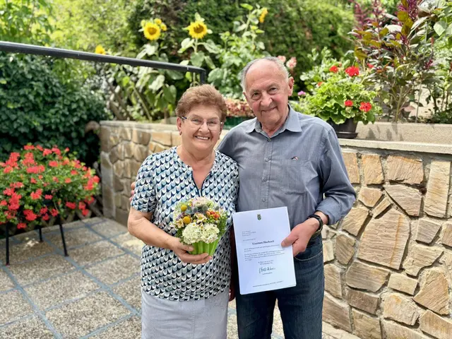 Seit 65 Jahren gehen Maria und Johann Böhm ihren Weg gemeinsam – mit Liebe, Geduld und einem Lächeln im Gesicht. | Foto: Markus Kahrer
