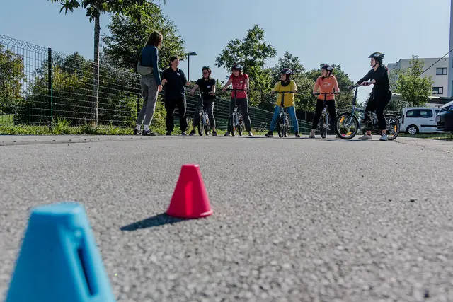 Nominiert für den VCÖ-Mobilitätspreis: Radfahrkurse sind ein Projekt für Frauen, um die persönliche Mobilität zu fördern. | Foto: Stadt Salzburg/Tobias Neugebauer