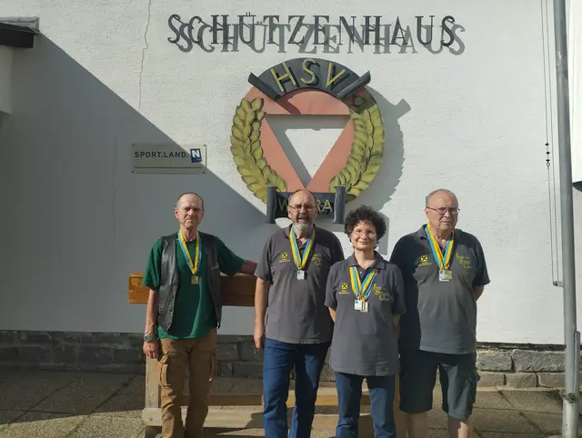 Die erfolgreichen Schützen Reginald Hladky, Gottfried und Regina Eilenberger und Erwin Weiss (v.l.) | Foto: Schützengilde Union Raika Waidhofen/Thaya