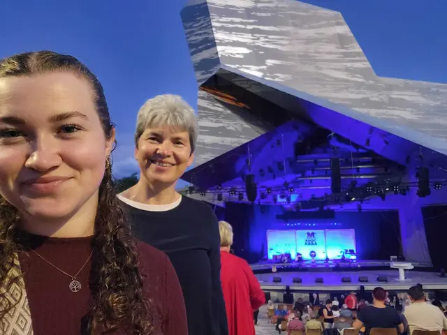 Verena aus Burgerwiesen im Bezirk Horn war die glückliche Gewinnerin des MeinBezirk Horn-Gewinnspiels in Zusammenarbeit mit Europolis Entertainment und Enzomusic. | Foto: Regionautin Verena