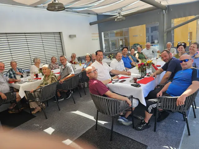 Zur Feierstunde in St. Urban waren viele Jubilarinnen und Jubilare gekommen. Alle Beteiligten genossen das gesellige Beisammensein. | Foto: Gemeinde St. Urban
