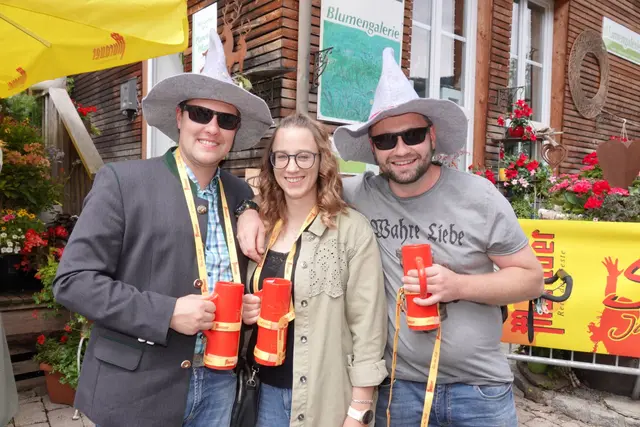 Der Bierstadtfestkrug durfte bei vielen Besucherinnen und Besuchern natürlich nicht fehlen. | Foto: Michael Blinzer
