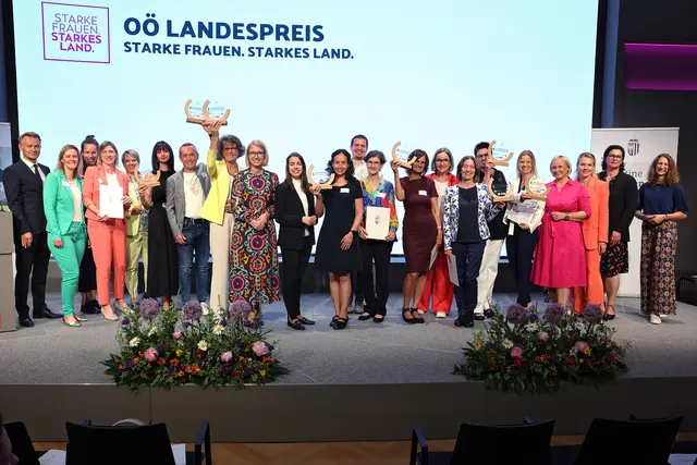 Christine Haiden wurde vom Land Oberösterreich ausgezeichnet. | Foto: Land OÖ.