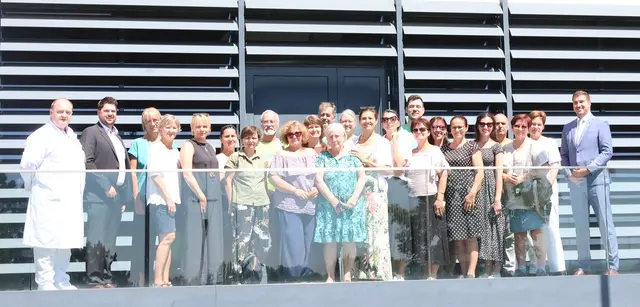  Attila Amrein und sein Team Alexander Flotz und Ass. Arzt Ivo Strygl sowie Pflegedirektor Christian Pleil, Leitende Hebamme Nicol Ofner,  Bereichsleitung Monika Pichler und Kaufmännischer Direktor Florian Trummer.  | Foto: LK Mistelbach