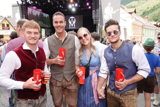 Nicht nur das Bier, sondern auch die Musik und die Tradtition stand bei dem Bierstadtfest am Programm. | Foto: Michael Blinzer