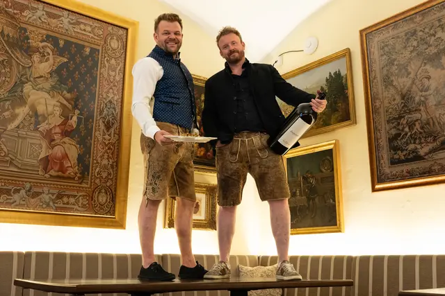 In den Startlöchern: Markus Neuhold (l.) wird in der Welscher Stub'n von Georg Leitner steirische Spezialitäten aufkochen. | Foto: Welscherstubn/allinone