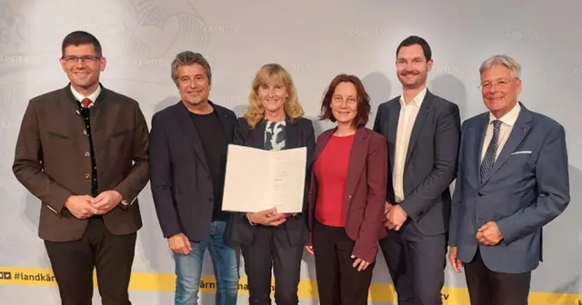 LHStv. Martin Gruber, LAbg. Stefan Sandrieser, Erika Knellwolf, Bildungsdirektorin Isabella Penz, Präsidialleiter Peter Reichmann, LH Peter Kaiser | Foto: Privat