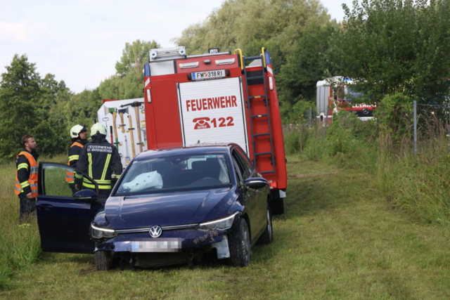 Drei Feuerwehren, die Polizei und die Rettung waren beim Unfall am 13. Juli in Grausgrub im Einsatz. | Foto: FF St. Marienkirchen am Hausruck